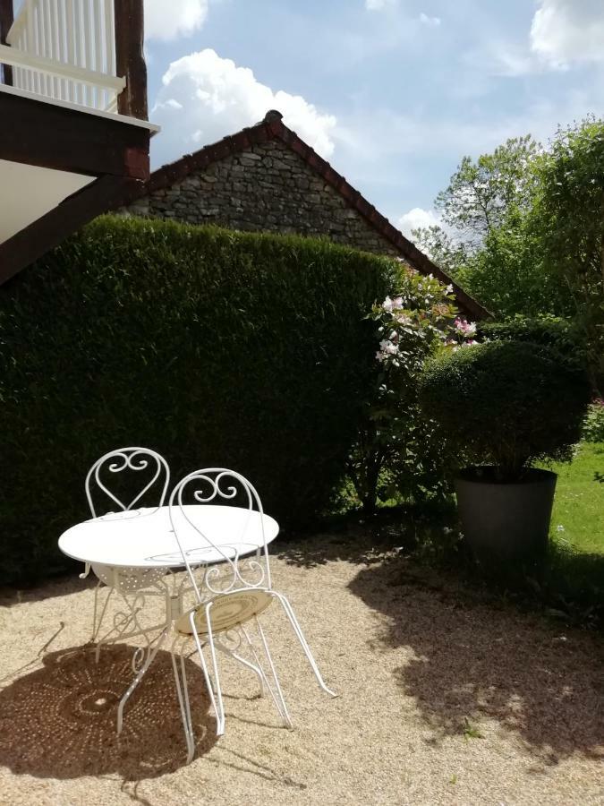 Gite Thauron Exterior foto